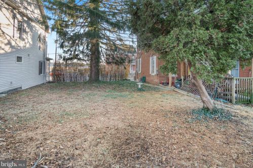 524 York St, Hanover PA 17331-3374 exterior