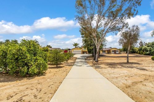 14210 Bush Ave, Riverside, CA 92508-8813
