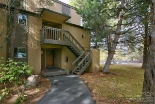 19717 Mount Bachelor Dr, Bend OR  92240-1902 exterior