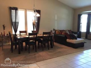 6681 Contessa Ave, Fresno, CA 93722-8519