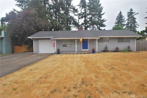 409 167th St, Elk Plain, WA 98387-8967