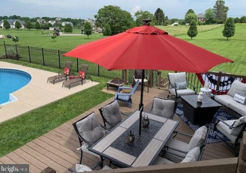 67 Tinning Ct, Hedgesville WV 25427-7367 exterior