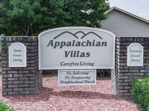 18 Brittany Ct, Big Canoe GA 30143-1913 exterior