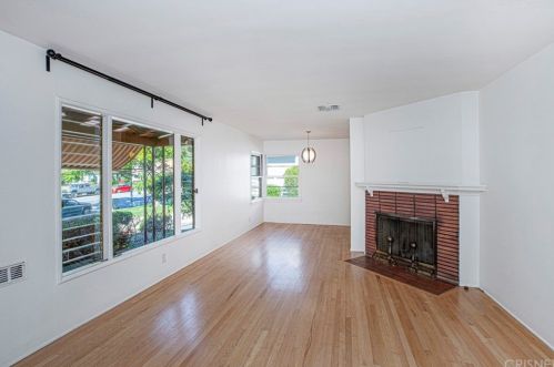 1828 Canada Blvd, Glendale CA  91208-2610 exterior