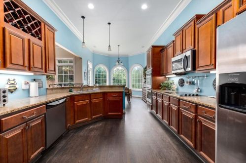 1132 Mccoy Dr, Conyers GA  30094 exterior