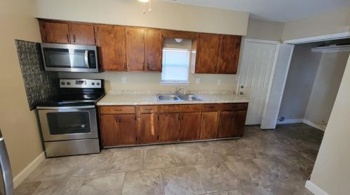 316 Peach St, Angleton TX  77515-5900 exterior