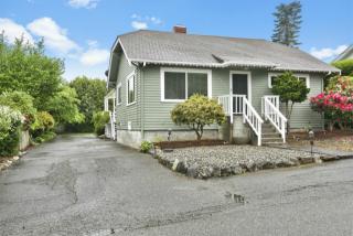 1720 62nd St, Everett, WA 98203-3808