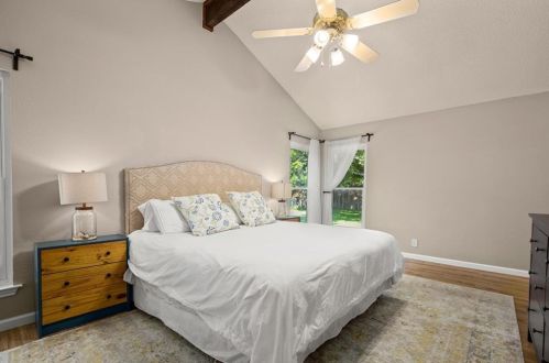 2207 Baltusrol Dr, Austin TX  78747-1202 exterior