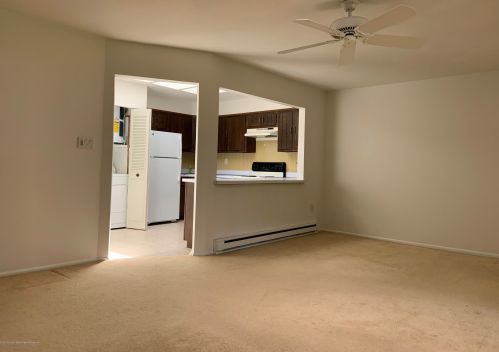 92 Manchester Ct, Tinton Falls NJ  07701-4801 exterior