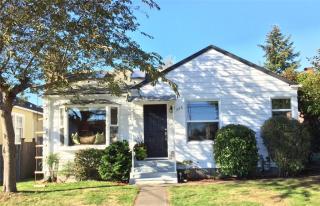 326 103rd St, Seattle, WA 98177-4938