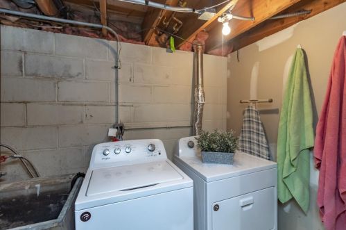 7216 Courtly Rd, Saint Paul MN  55125-1661 exterior