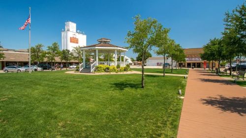 1508 Jackson St, Carrollton TX 75006-6255 exterior