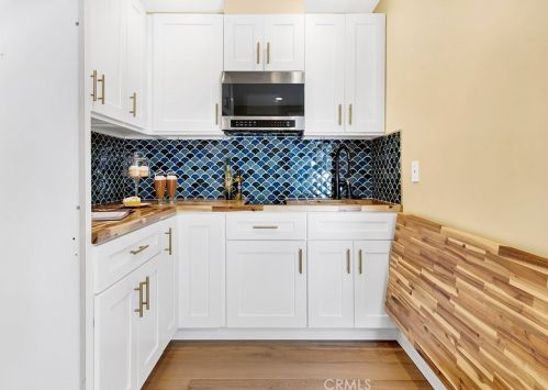 1755 Glenwood Rd, Glendale CA  91201-1543 exterior