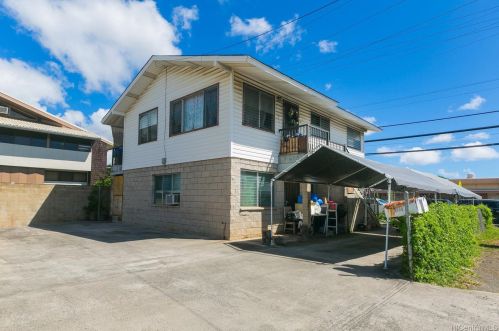 1702 Eluwene St, Honolulu HI  96819-4094 exterior