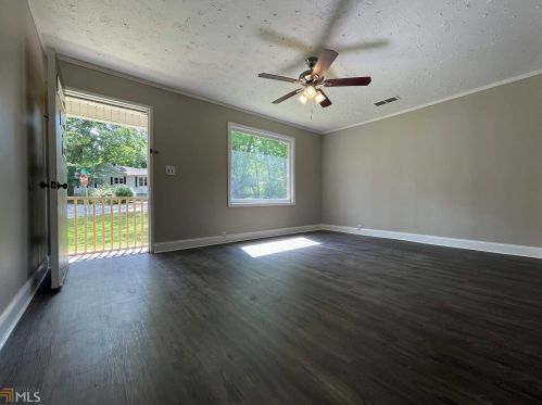 11 Andy Ct, Commerce, GA 30529-2204