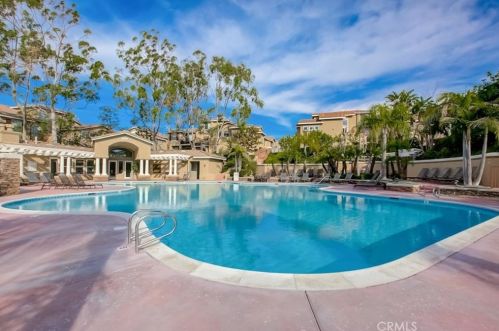 1126 Positano Ave, Anaheim CA  92808-1533 exterior