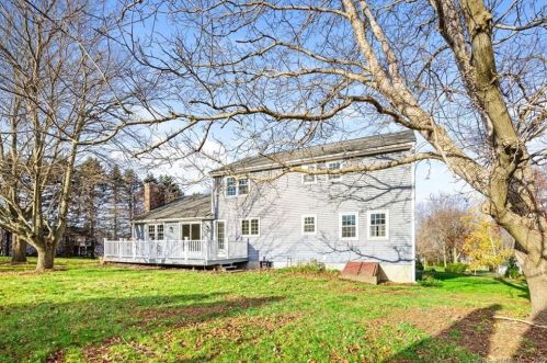 20 Summit Dr, Wapping CT  06074-3742 exterior