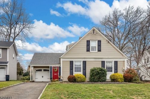 17 Cherokee Rd, Cranford, NJ 07016-3360