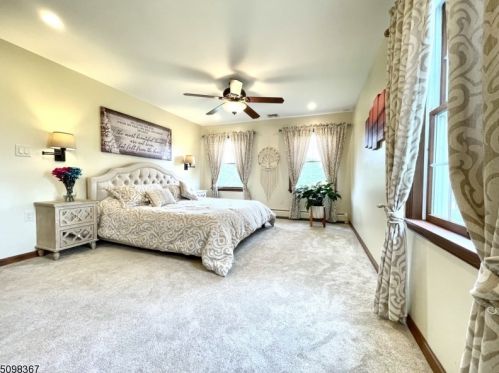 37 Farview Dr, Hackettstown NJ  07840-4705 exterior