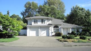 100 Cedar Falls Dr, Kelso, WA 98626-9694