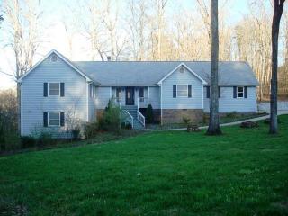 1927 Lake Peninsula Dr, Hixson, TN 37343-3167