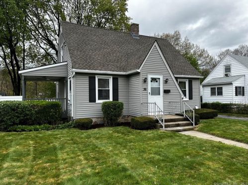 39 Richard Ter, Waterbury, CT 06705-1648