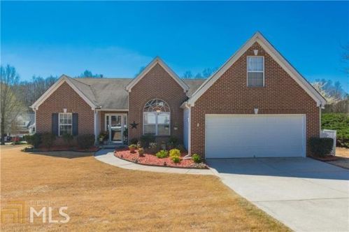 3378 Hill Pond Dr, Buford, GA 30519-7325