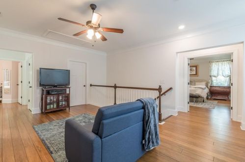 1648 Beacon Hill Blvd, Atlanta GA  30329-2556 exterior