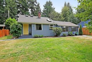 1743 125 St, Seattle WA  98057-3465 exterior
