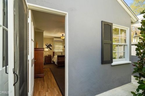 1428 Andenes Dr, Glendale CA  91208-1911 exterior