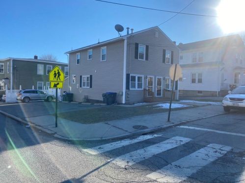 129 Paul St, Providence, RI 02904-1348