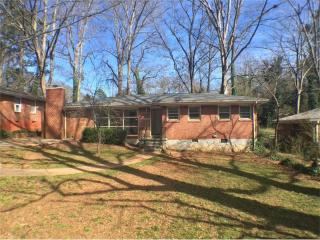 1386 David Cir, Decatur, GA 30032-2917