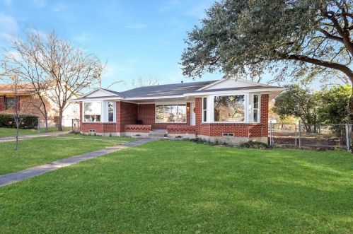 10460 Allegheny Dr, Dallas, TX 75229-4940