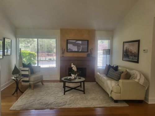 501 Clearview Dr, Los Gatos, CA 95032-1742
