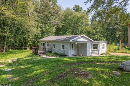340 Lake View Dr, Fredon, NJ 07860