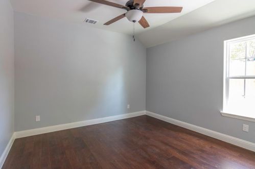 709 Winnie St, Fort Worth TX  76112-6332 exterior