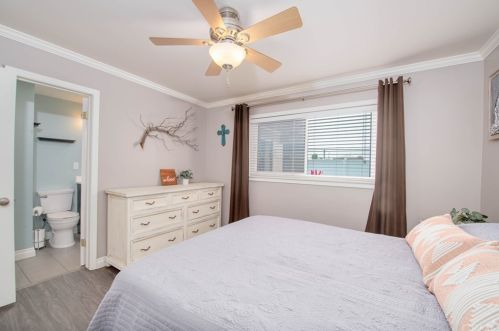 3702 Kingsway Ave, Anaheim CA  92804-4619 exterior