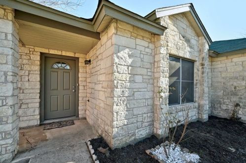 7905 Bramble Bush Dr, Austin TX  78747-4003 exterior