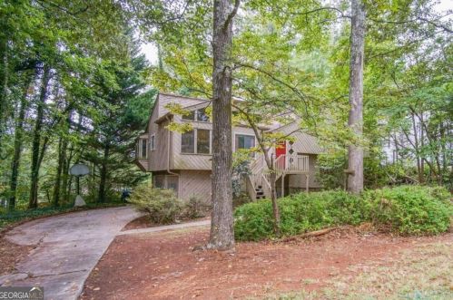 1718 Christie Dr, Marietta, GA 30066-1902