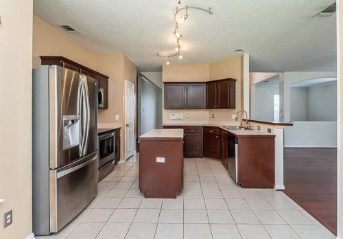 8113 Hulen Park Cir, Fort Worth TX  76123-1353 exterior