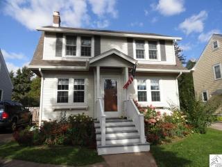 225 Kent Rd, Duluth, MN 55812-1101