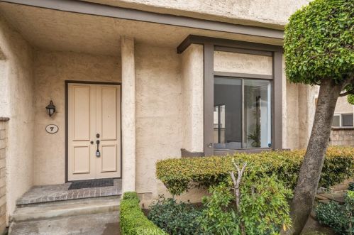 435 Fairview Ave, Arcadia CA  91007-6811 exterior