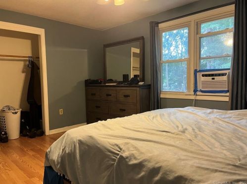 413 Dunham St, Southington CT  06489-1216 exterior