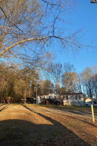 2214 Porter Rd, Cassatt, SC 29032-9385