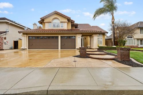 1435 Eagle St, Tracy, CA 95376-8351