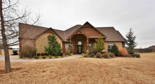 401 Obsidian Dr, Elgin, OK 73538-3822