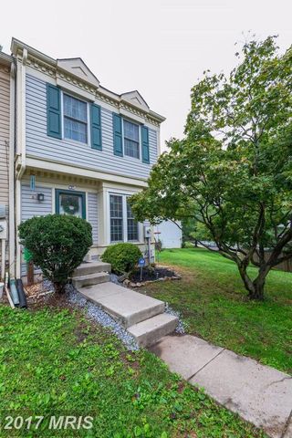 9652 Hastings Dr, Columbia, MD 21046-1915