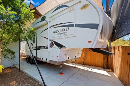 5982 Londonderry Dr, Riverside, CA 92504-1332