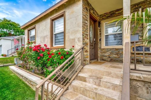 3719 Fairesta St, Glendale, CA 91214-1720