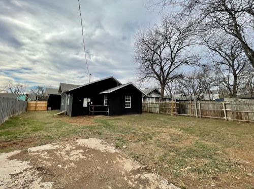 1325 Richmond Ave, Fort Worth TX  76104-6116 exterior